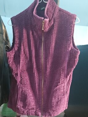 Woolrich Deep Plum Quilted Sleeveless Vest